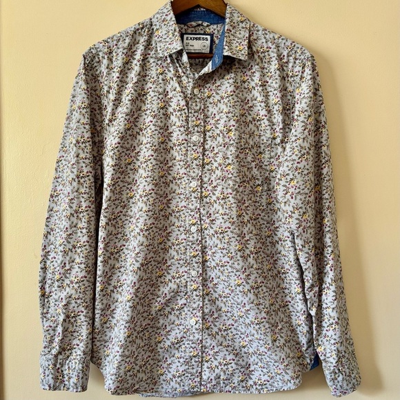Express| Stylish Casual Floral Nature Print Button Down Shirt Light Blue Sz L - Picture 2 of 4